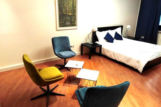 White&Blue Center APP